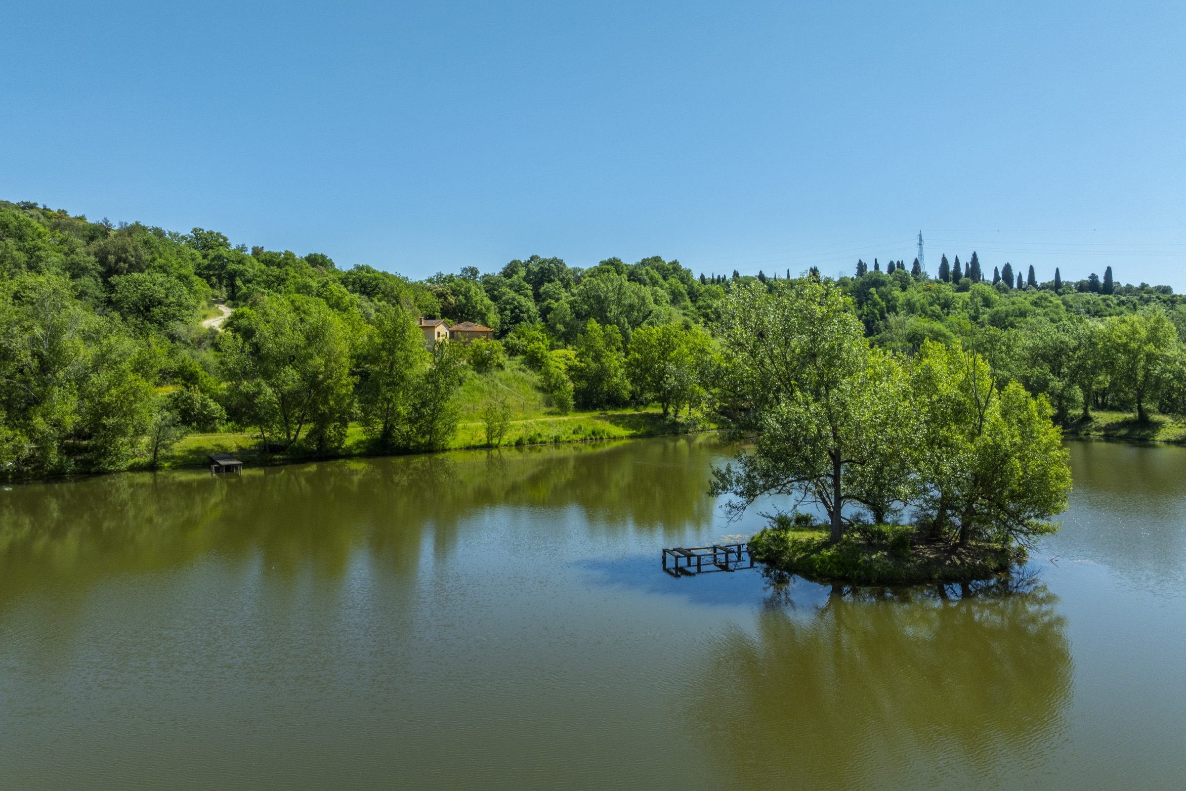 Lago privato immerso nella natura
